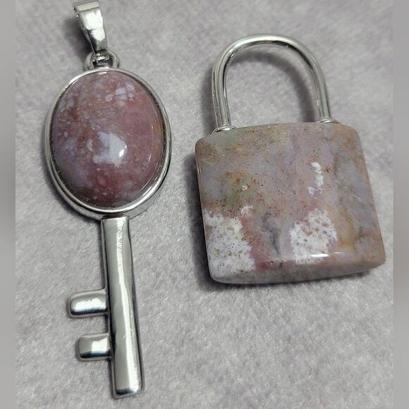 Jasper Lock and Key Pendants - Picture 8 of 8